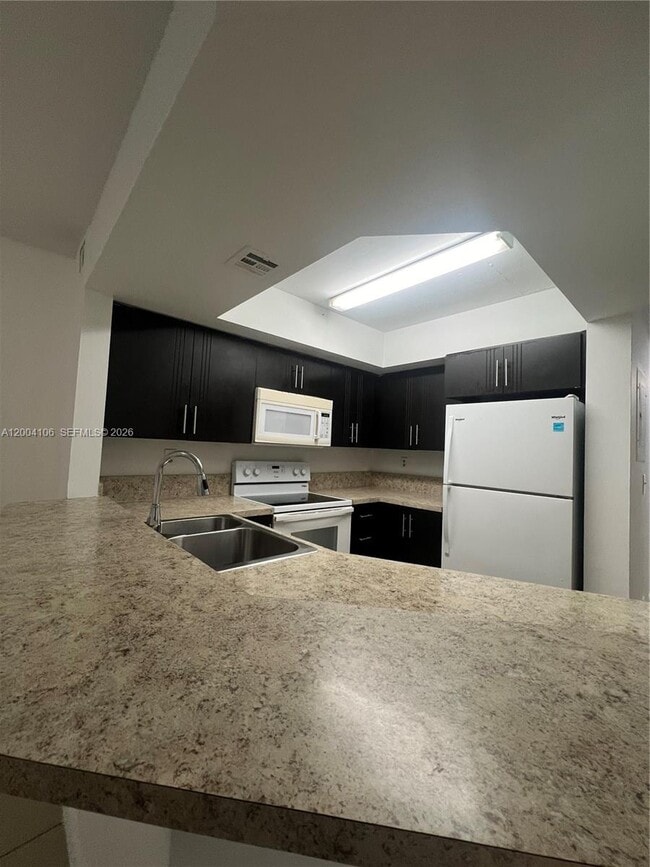 Foto del edificio - 8335 SW 152nd Ave