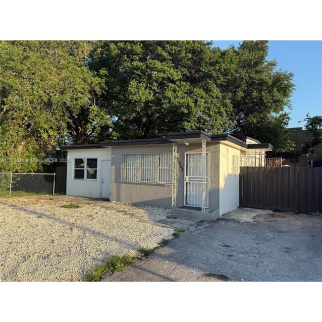 Building Photo - 2962 NW 46th St