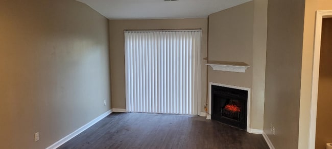 Building Photo - 1905 Peach Creek Ct