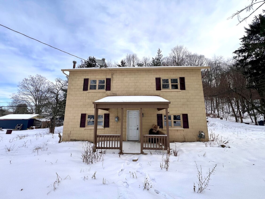 Primary Photo - Enon Valley - 3 Bedroom 1 Bathroom - Spaci...