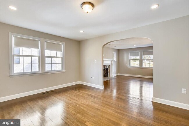 Foto del edificio - 10202 Frederick Ave