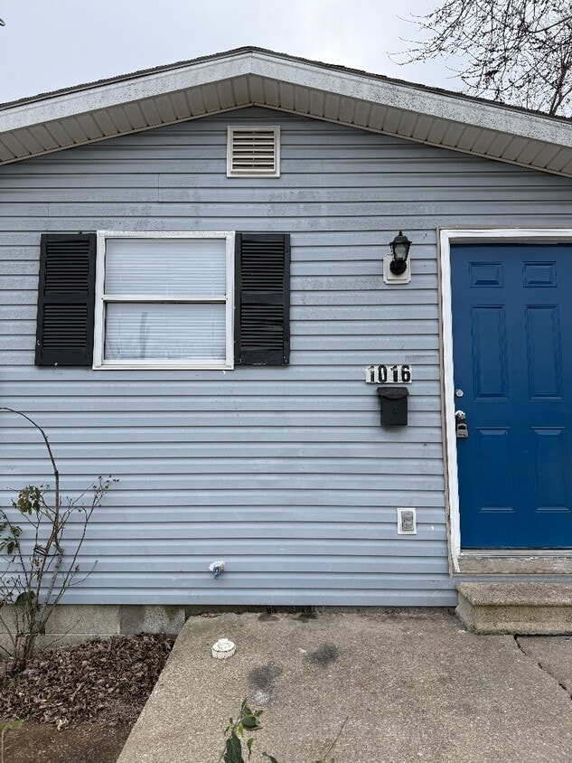 Photo - 1016 Jane St