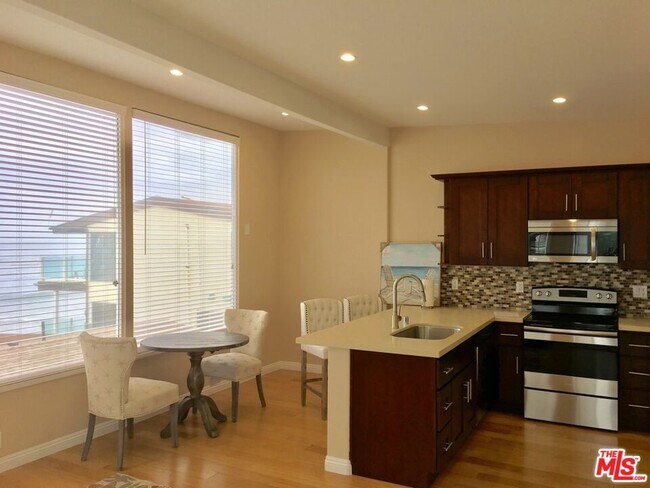 Foto del edificio - 25164 Malibu Rd