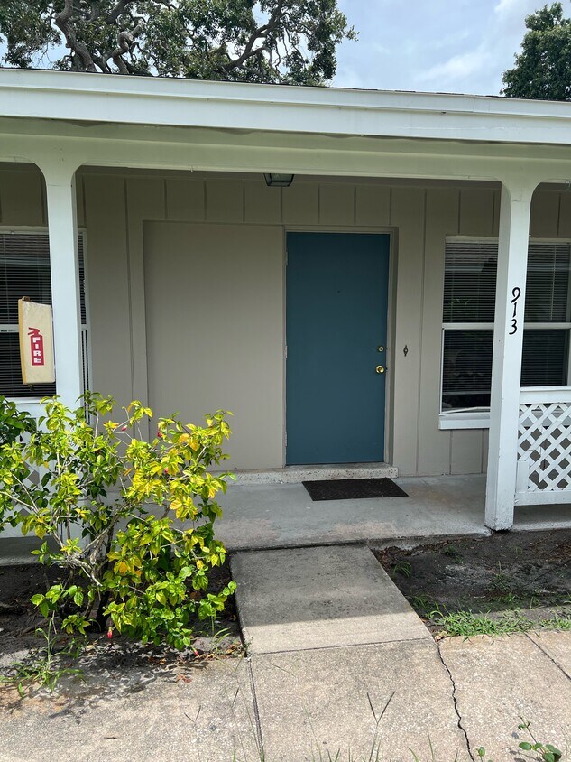 Primary Photo - 913 Highland Ave N