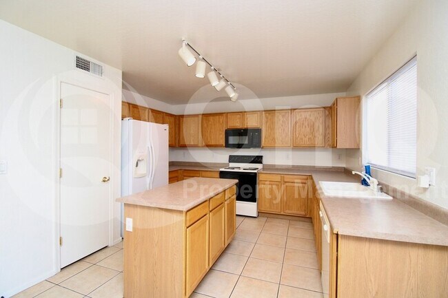 Building Photo - 13518 W Berridge Ln