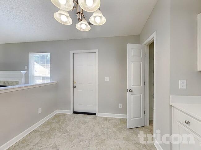 Foto del edificio - 882 Anchor Way NE