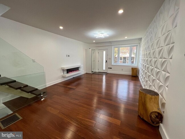 Foto del edificio - 2843 S Warnock St
