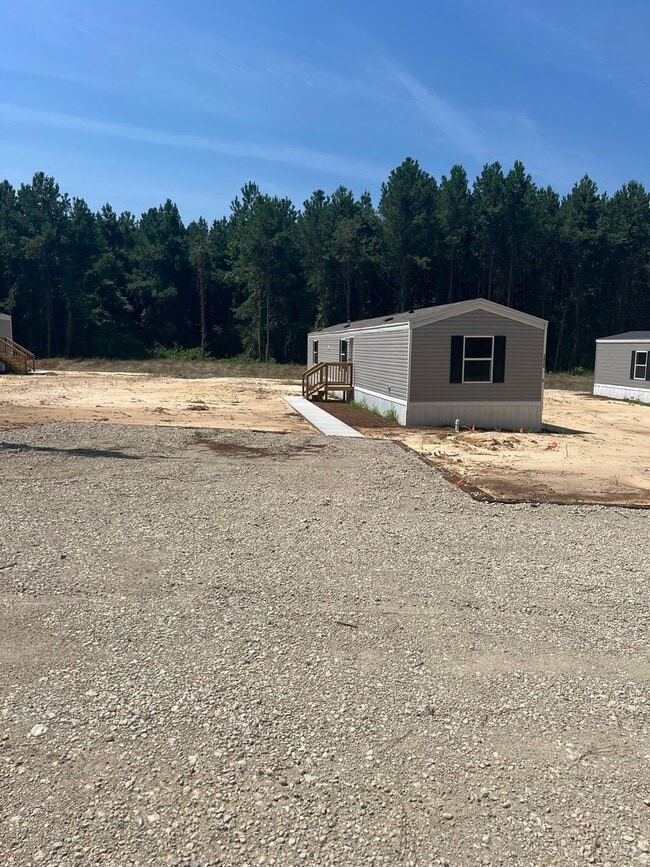 Building Photo - New! Move In Ready & Close to Downtown Aynor!