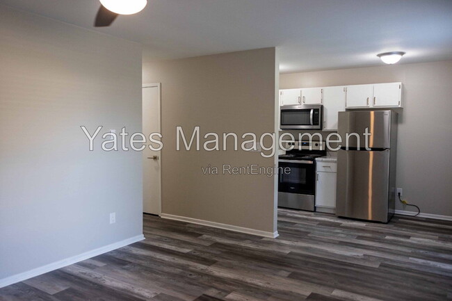 Building Photo - 703 Fishlock Ave