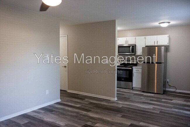 Foto del edificio - 703 Fishlock Ave