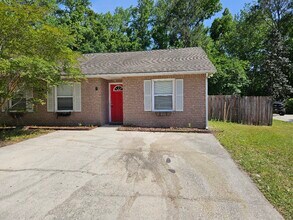 Building Photo - 189 E Lakemont Dr