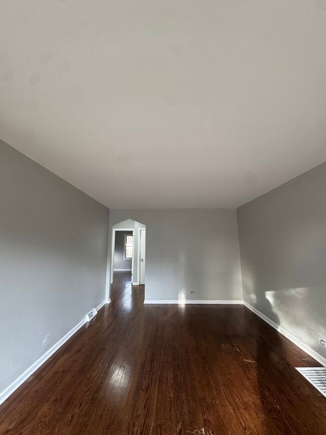 Foto del edificio - 4 Bedroom 2 Bathroom House in Dolton ! A M...