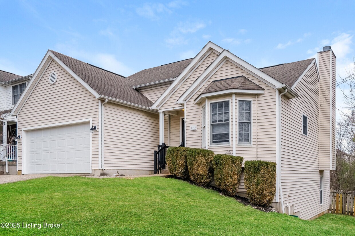 Foto principal - 9805 River Trail Dr