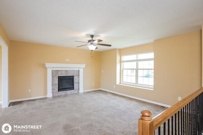 Building Photo - 212 Golfview Dr