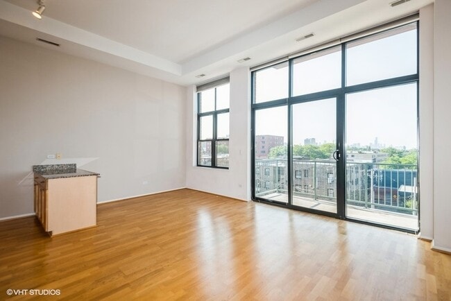 Building Photo - 3631 N Halsted St