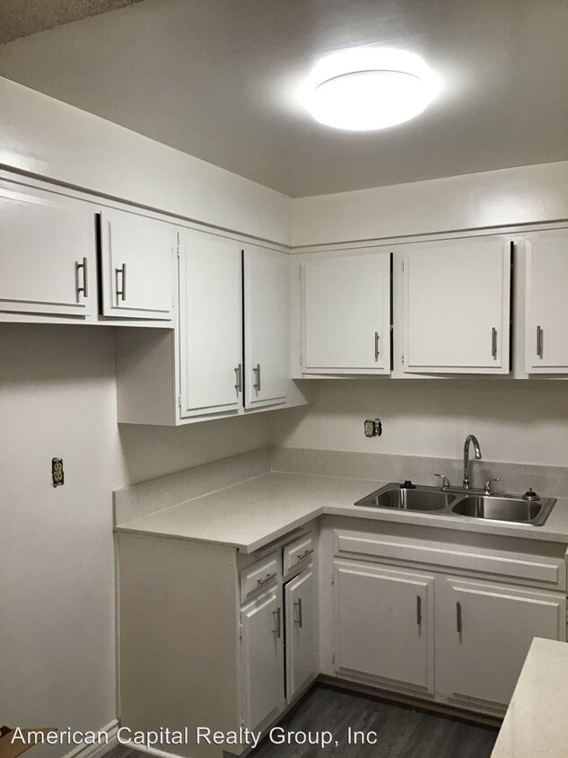 Foto principal - 9931 Tweedy Ln