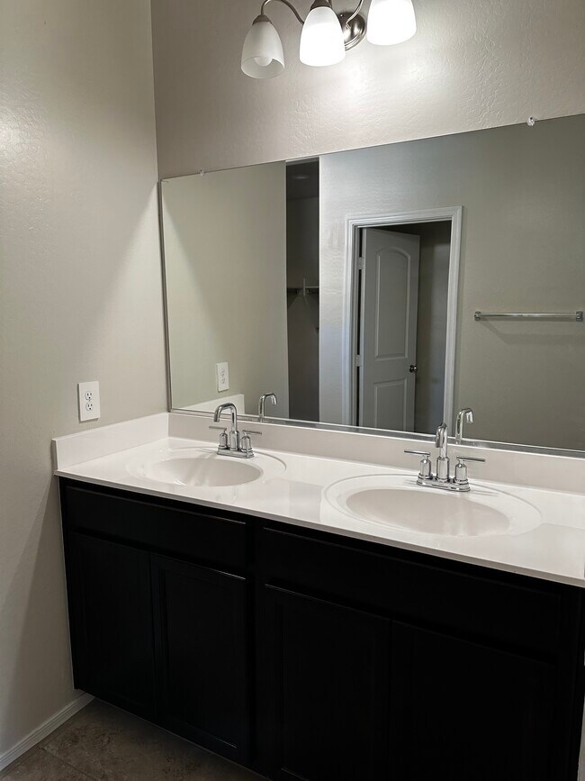 Foto del edificio - 35288 W San Alvarez Ave