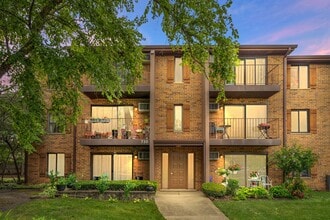 Building Photo - 730 Briar Hill Ln