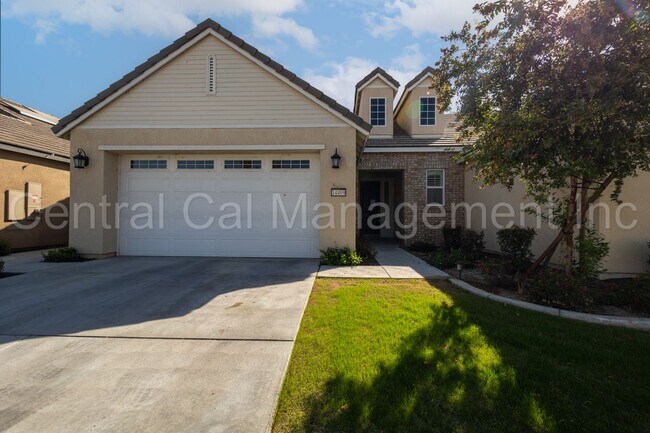 Foto del edificio - 4 Bedroom/2 Bath Home with Paid Solar - $2995 Per Month!