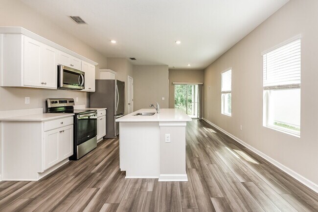 Building Photo - 2096 Harris Hawk Ave