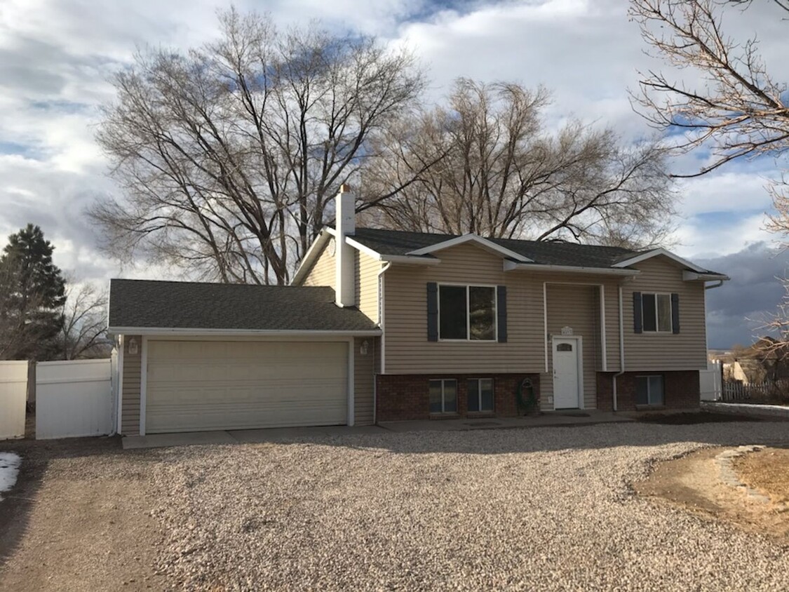 Primary Photo - Spacious Single Family Home