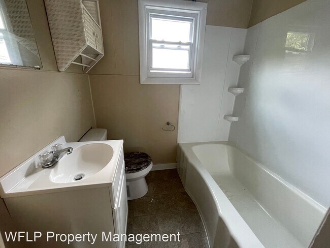 Building Photo - 2 br, 1 bath House - 11 Beverly Street