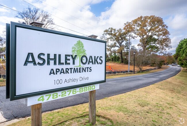 Entrance - Ashley Oaks Apartments