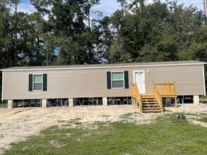 Building Photo - 150 SE Perfect Ct
