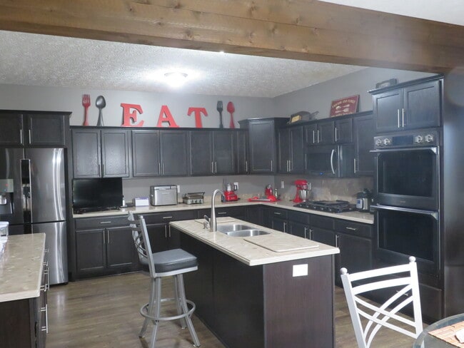 Foto del edificio - 9149 Hill Rd S