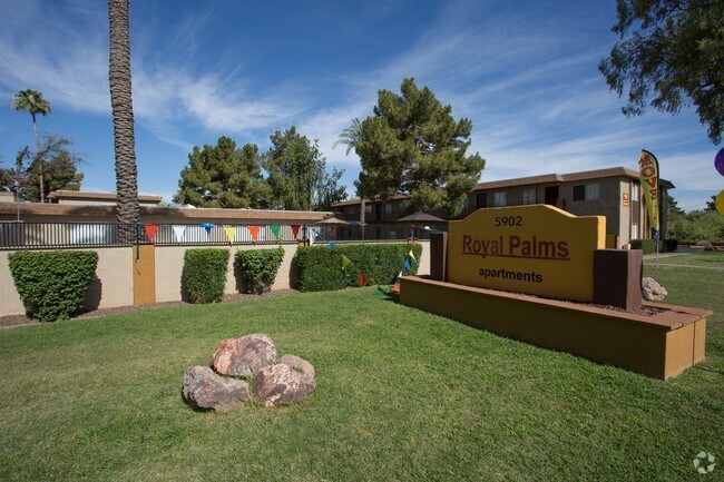 Royal Palms Apartments Apartments Glendale, AZ