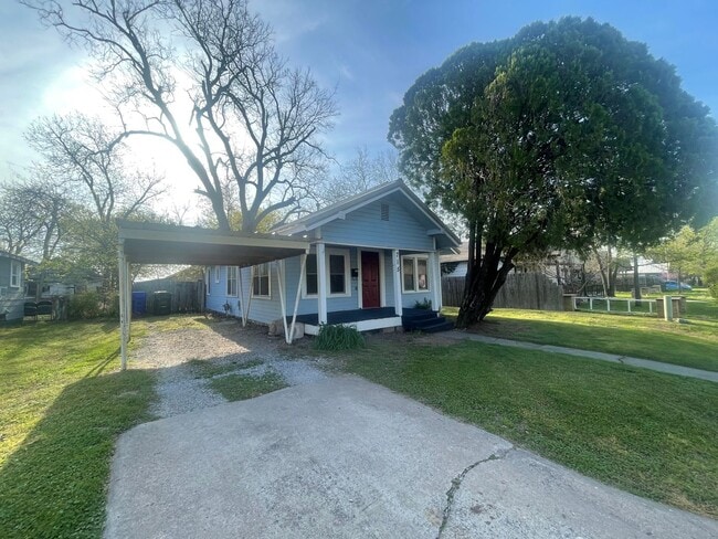 Photo - All brand new and updated, conveniently located in the heart of Norman! House