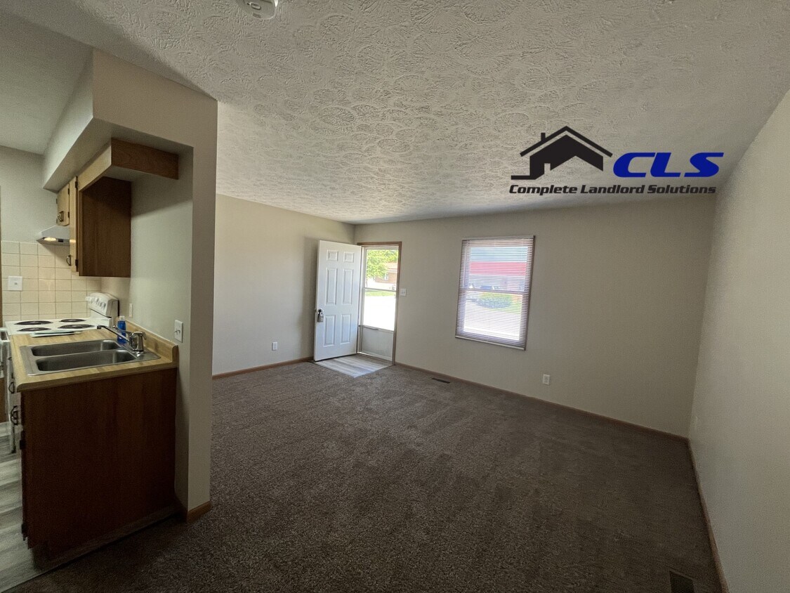 Primary Photo - 1765 E Morgan Dr