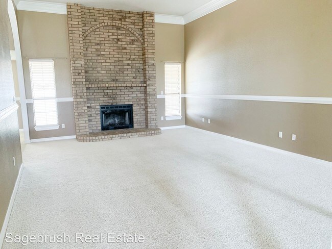 Building Photo - 4 br, 3 bath House - 316 Olive Dr.