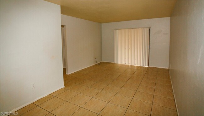 Building Photo - 2660 Park Windsor Dr