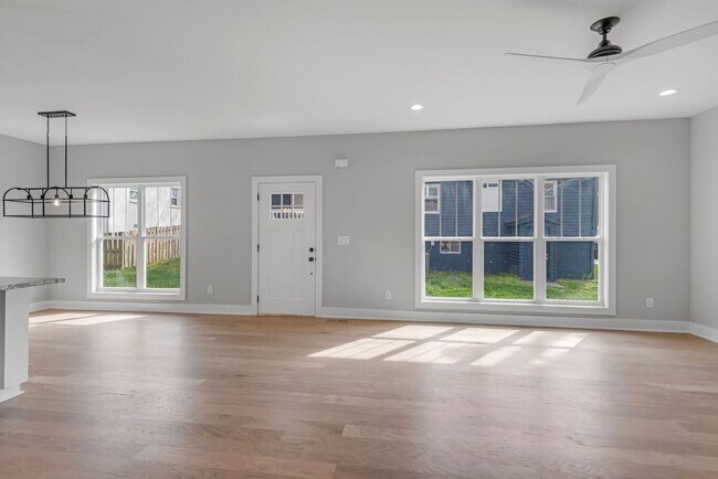 Foto del edificio - 4bed 3bath Newer-Construction Home | Old Hickory