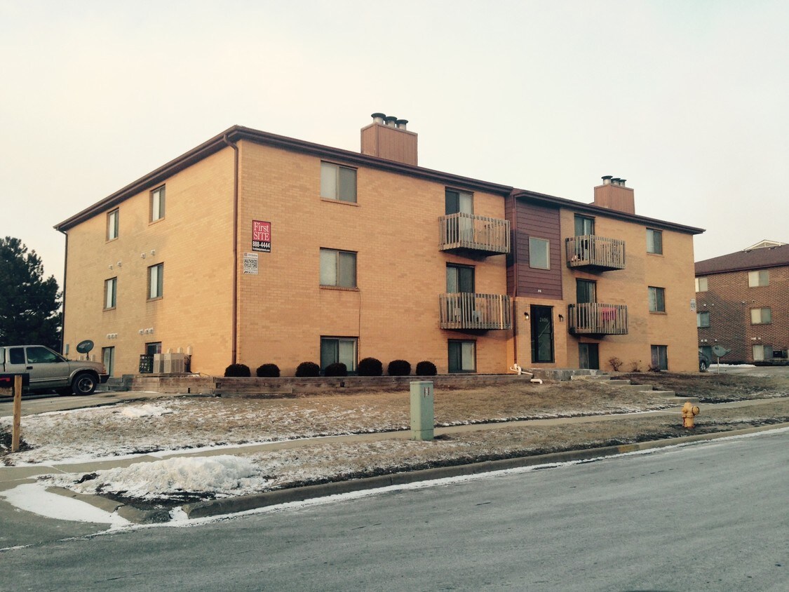 Primary Photo - 2406 Rainbow Ave