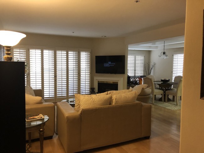 living room - 11855 Goshen Ave