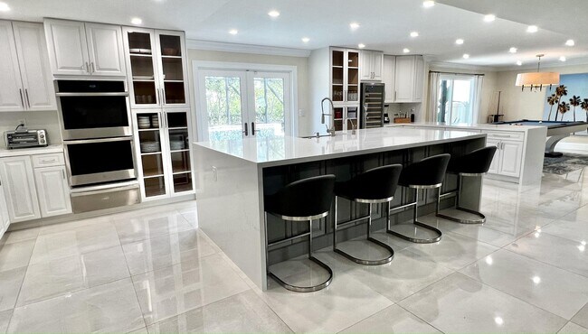Foto del edificio - 15555 Hawker Ln