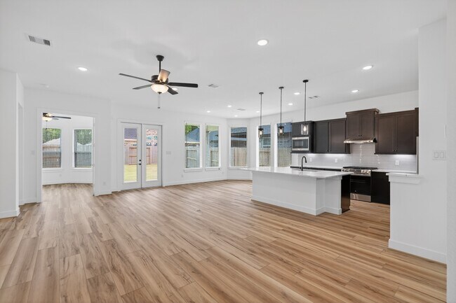 Foto del edificio - 9738 Roaring River Fls Ln