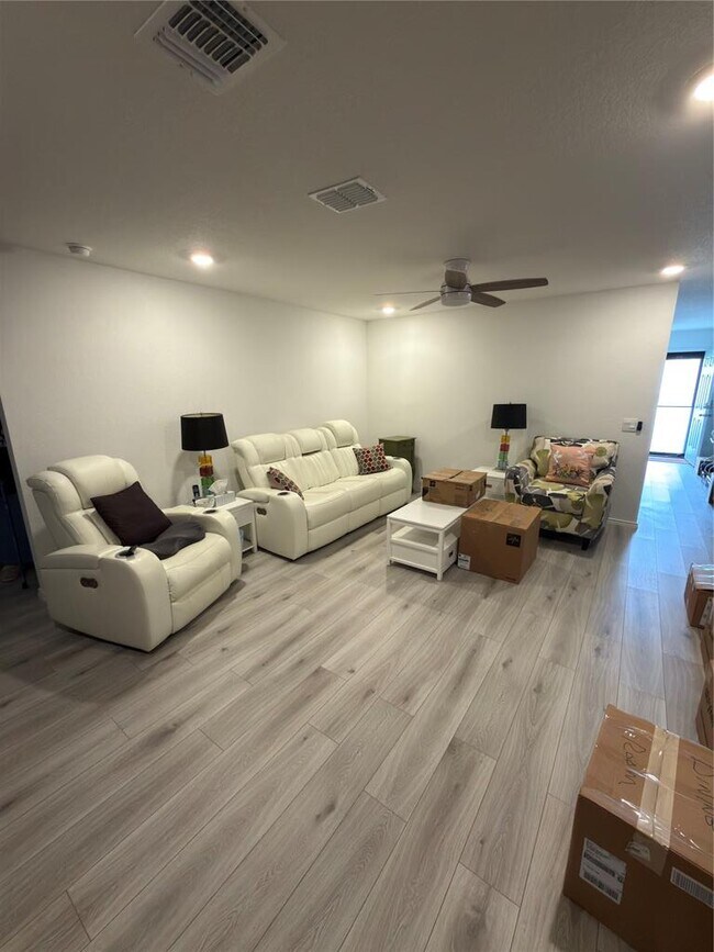 Foto del edificio - 14812 Perlino Wy