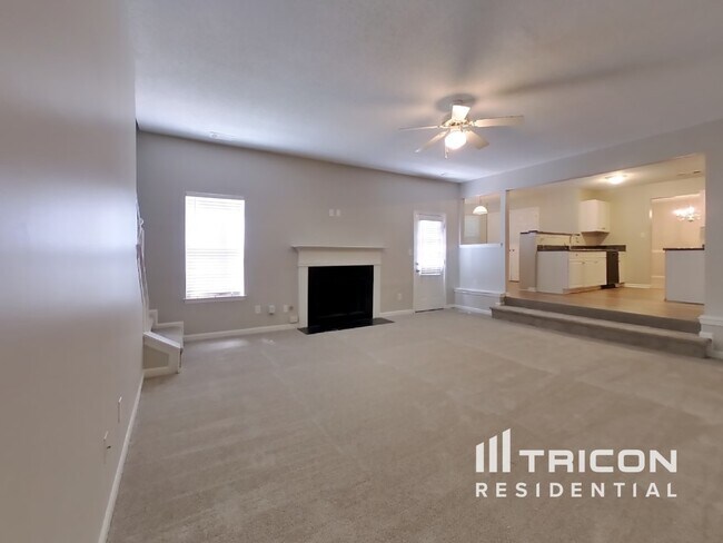 Building Photo - 4340 Caroline Ct