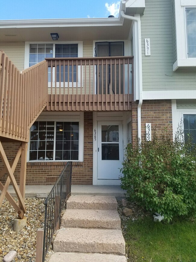 Building Photo - One Bedroom Condominium