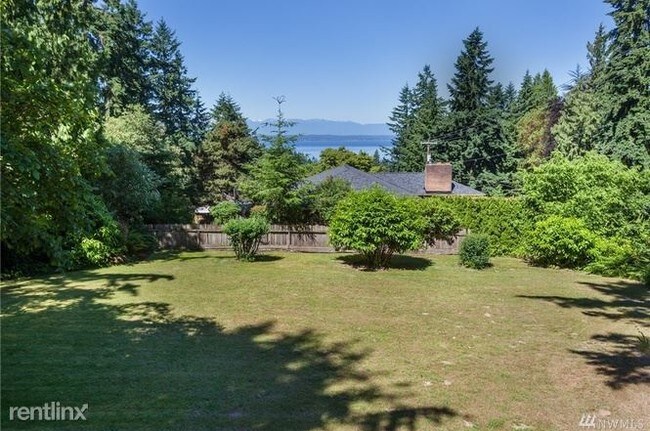 Building Photo - 17606 72nd Ave W