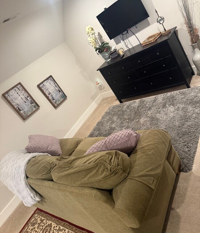 Foto del edificio - 7441 River Rd