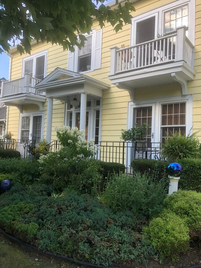 Foto del edificio - 21 Colvin Ave