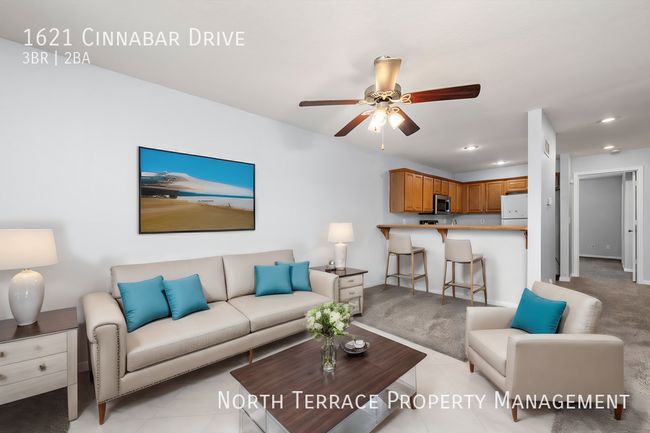Building Photo - Charming Renovated Townhome in Raymore – D...