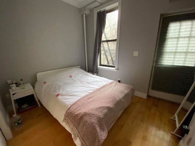Mott Street - Mott Street Apartment