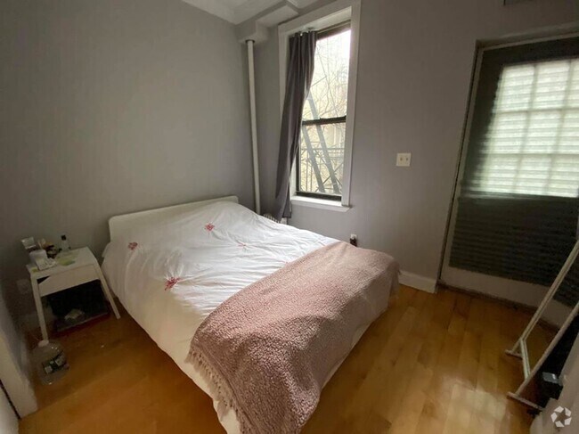 Building Photo - Renovated Nolita 1-Bedroom with Sunlight a...