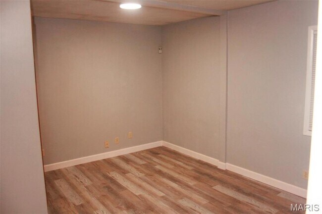 Foto del edificio - 3411 Sheridan Ave