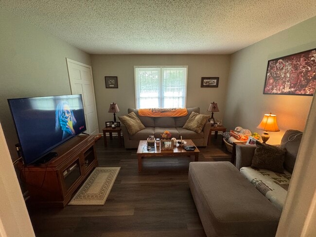 Building Photo - 309 Pleasant Dr